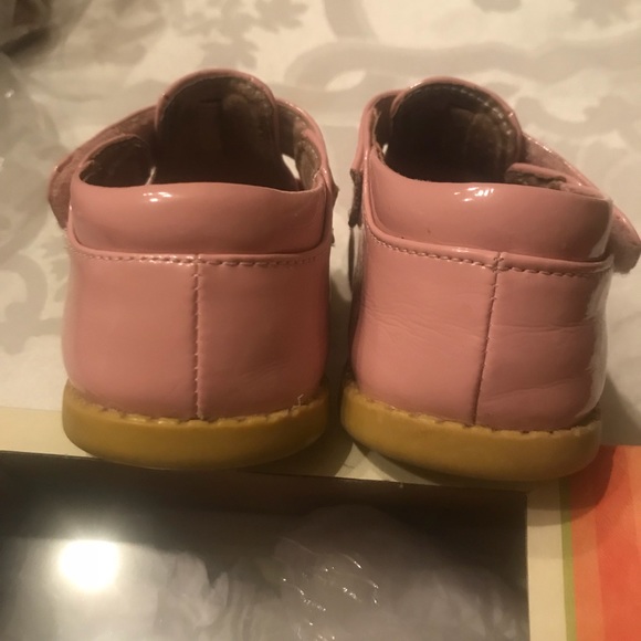 SOLD XP Livie & Luca 8 toddler Pink Flower - Picture 3 of 8